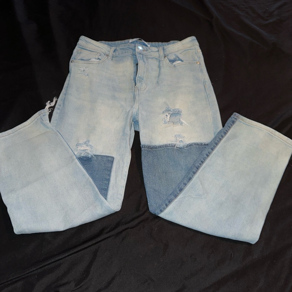 Woman’s size 13 celebrity pink jeans
